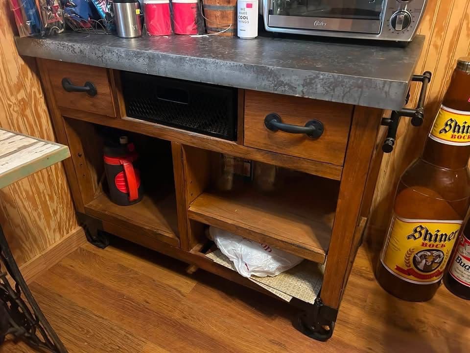 Hallettsville Estate Sale — Vintage MCM Bedroom Sets, Texas Décor & Antique Farm Implements