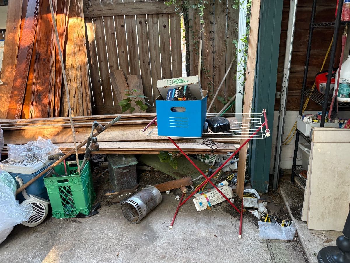 East Houston One-Day Digger Sale — Packed House, Packed Garage, Cash Deals