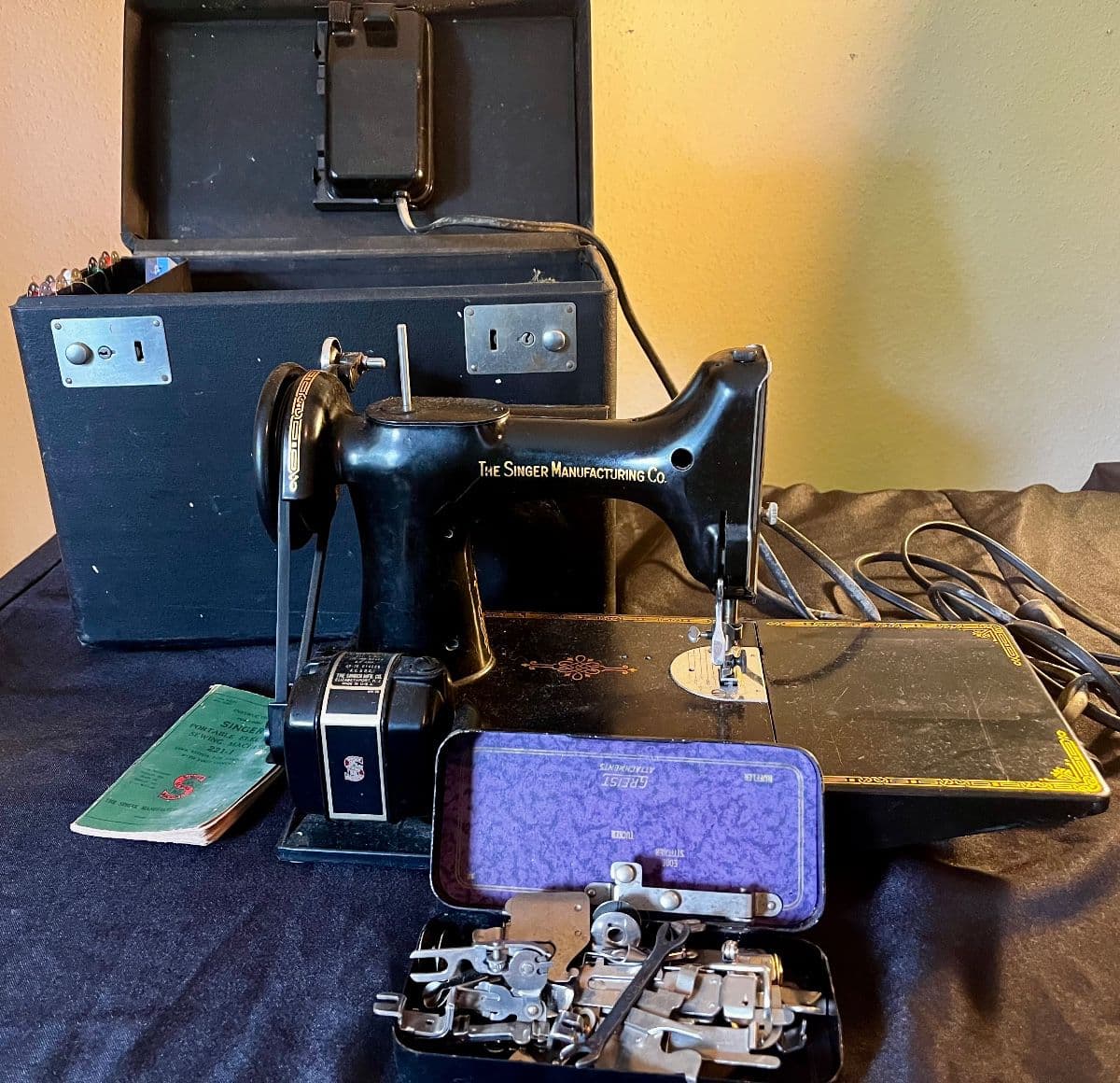 Westbury Townhouse Estate Sale — Thomasville Dining, Waterford Crystal & Three Decades of Collectibles