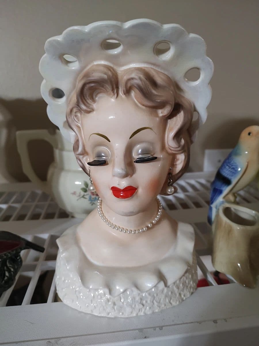 Rosenberg Vintage Collector's Paradise — Fiestaware, Quilts, Costume Jewelry & Rare Glassware