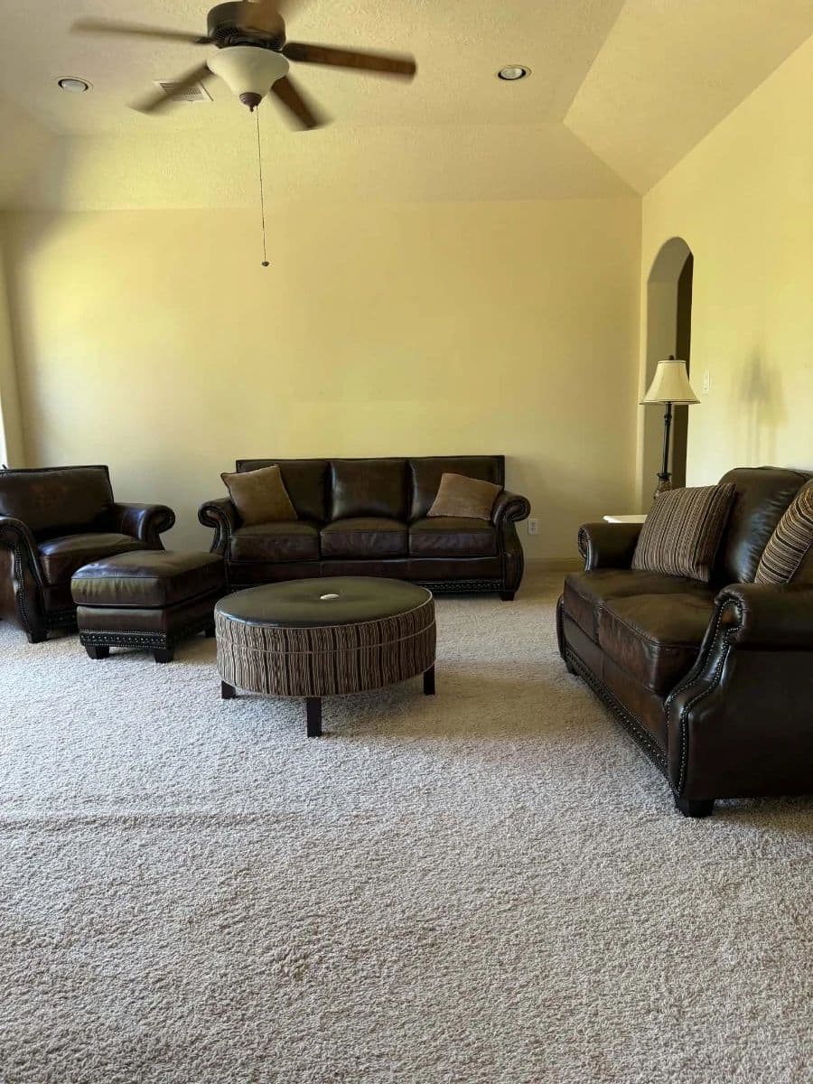 Kingwood Downsizing: Leather Sofas, Vintage Kitchen, and Garage Tools