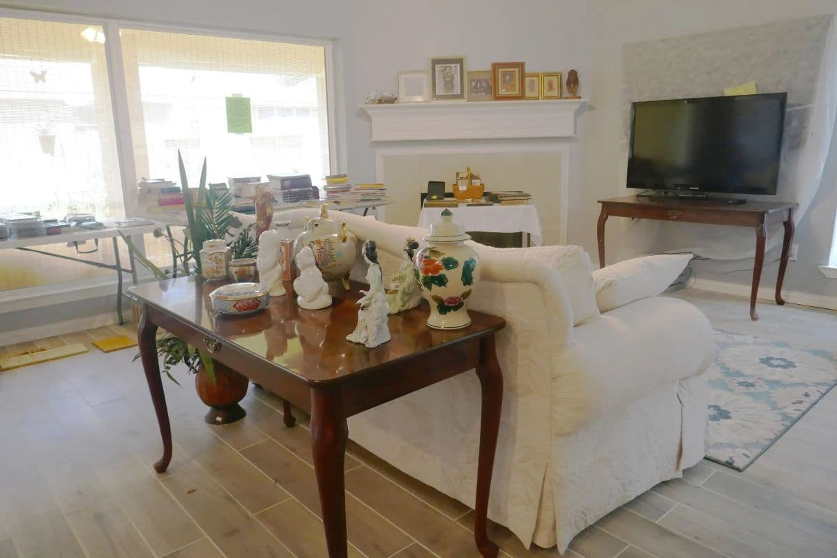 Richmond FM 1464 Estate Sale — Bernina Sewing Machine, Victorian Chairs & Vintage Collectibles