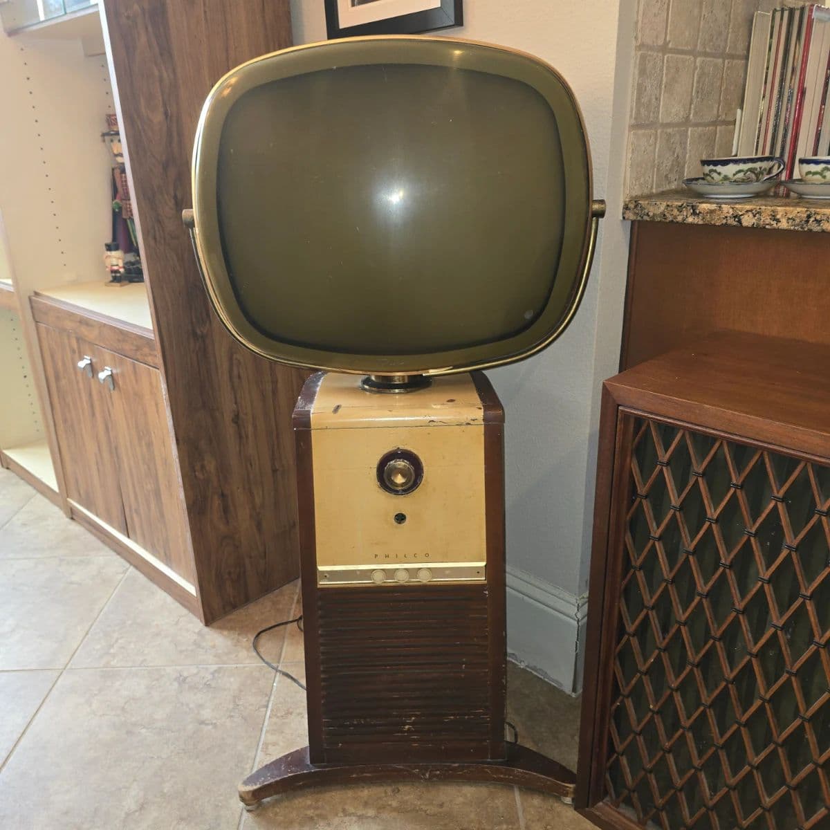 Cinco Ranch Estate Sale — Vinyl Records, Exercise Equipment, and Mid-Century Finds
