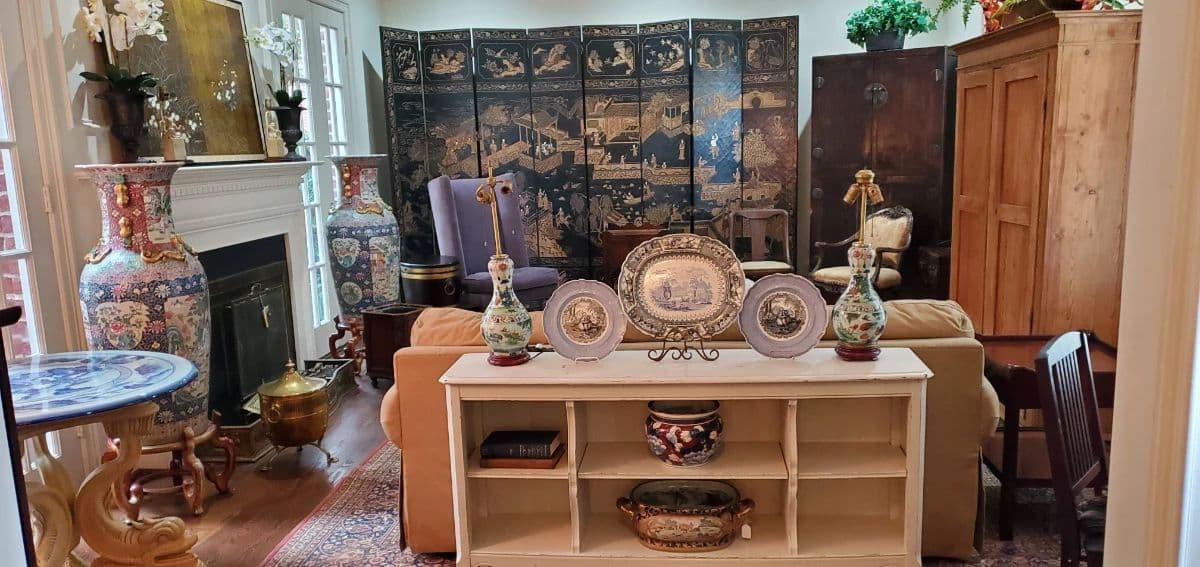 Broad Oaks: Eames Lounge, Steuben & Wedgwood Royal Lapis