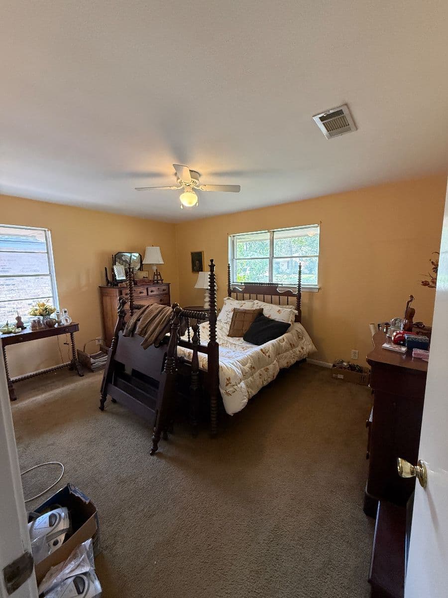 Spring Branch Home: Jenny Lind Bed, Broyhill Dining, and Holiday China
