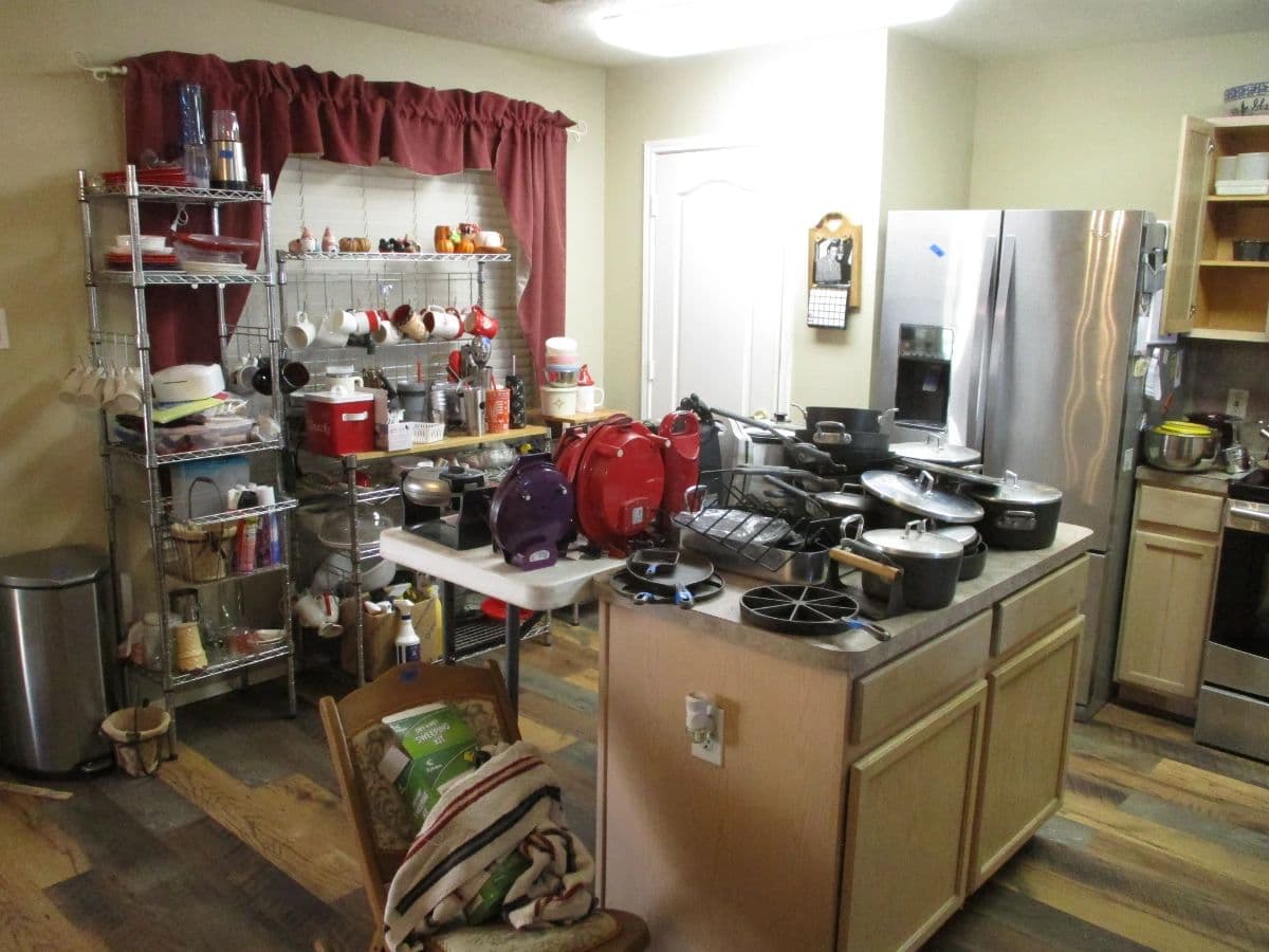 Rosenberg Cowboy House: Western Wear, Holiday Villages, Oak Furniture, Sports Cards