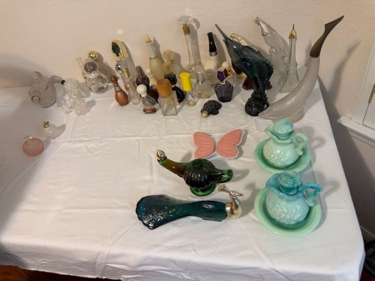 Northwest Houston Collectibles & Kitchen Small-Treasures Sale — Salt & Pepper Sets, Figurines & More