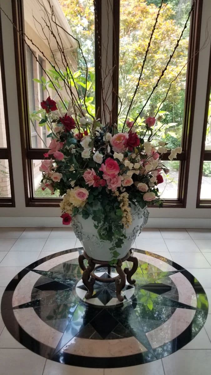 The Woodlands Estate Sale — World Traveler Art, Signed China, Oriental Rugs & Estate Furnishings