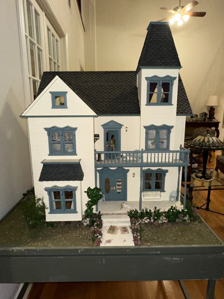 Massive Memorial Sale – Disney, Miniatures, and Jewelry Galore – Blue Moon NW!